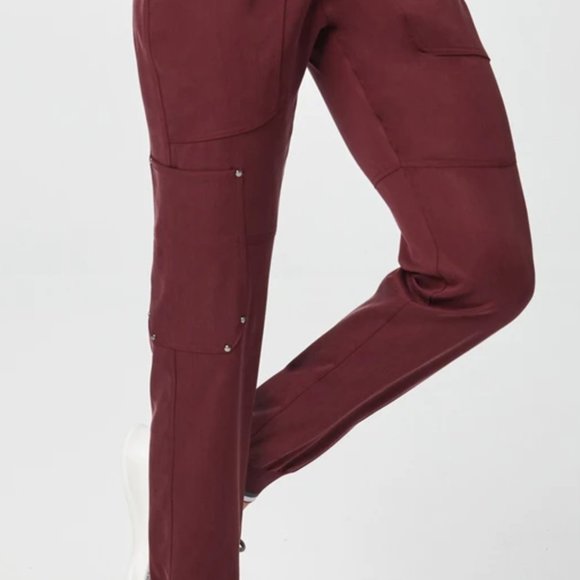 ISO Mediclo Scrubs - Picture 4 of 6